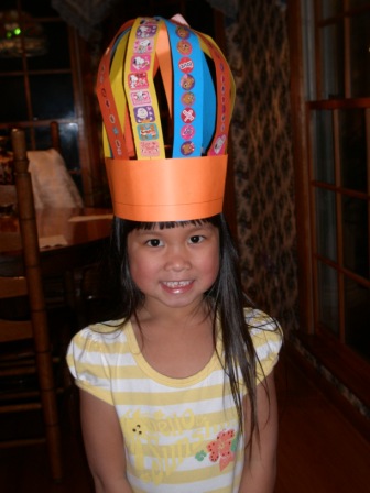 Kasen in her 100th day of school hat